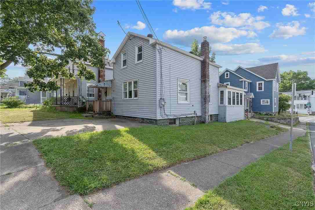 148 W Cayuga St - Photo 2 of 26