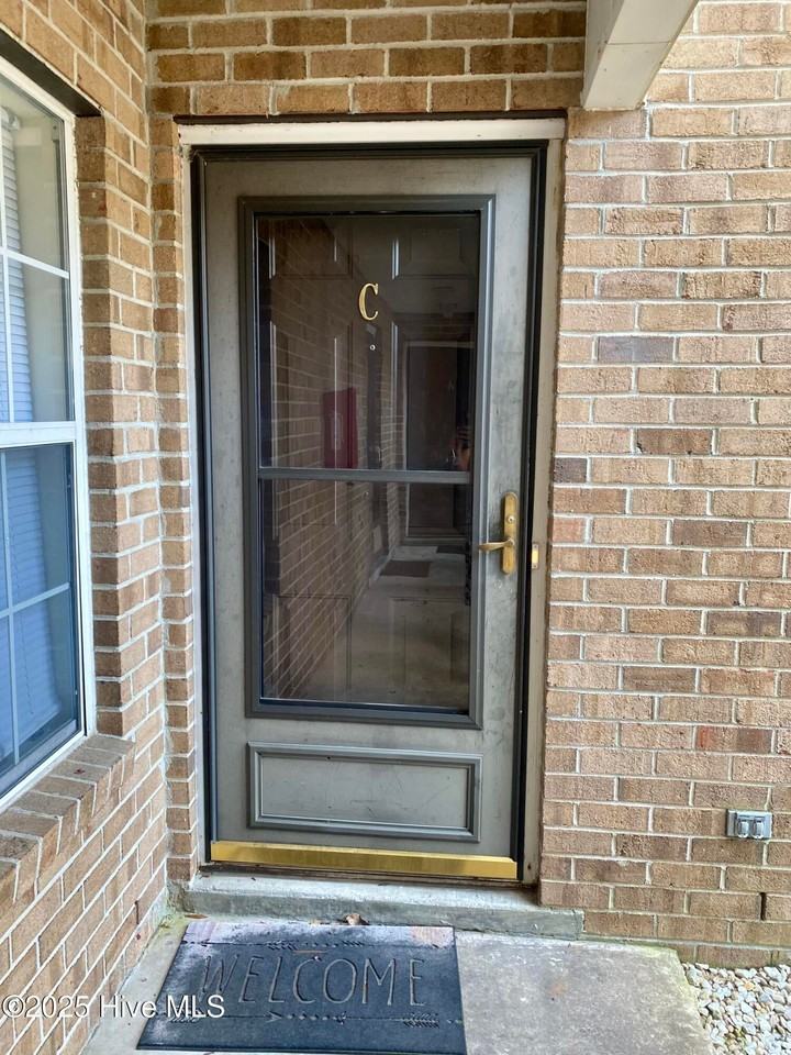 2932 Mulberry Ln - Photo 2 of 15