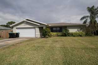 1013 Walden Blvd Se - Photo 1 of 1