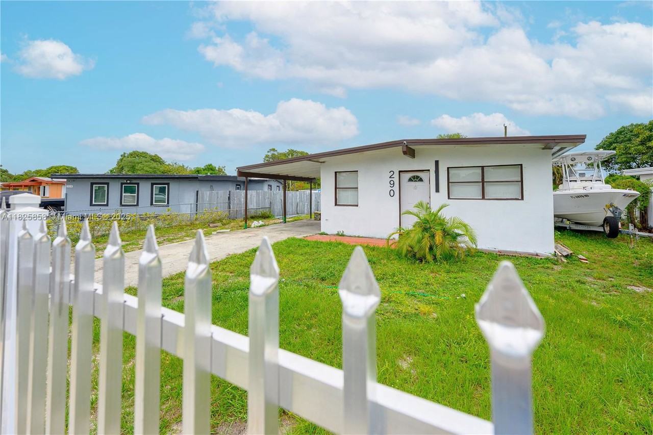 290 Nw 29th Ave - Photo 2 of 8