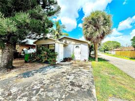 729 Nw 19th Ave #FRONT - Photo 1 of 1