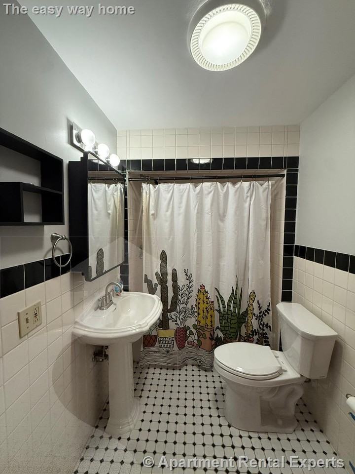 25 Putnam St - Photo 2 of 23