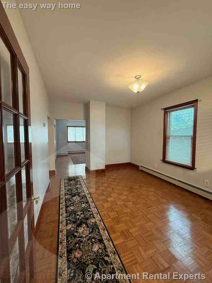 25 Putnam St - Photo 6 of 23