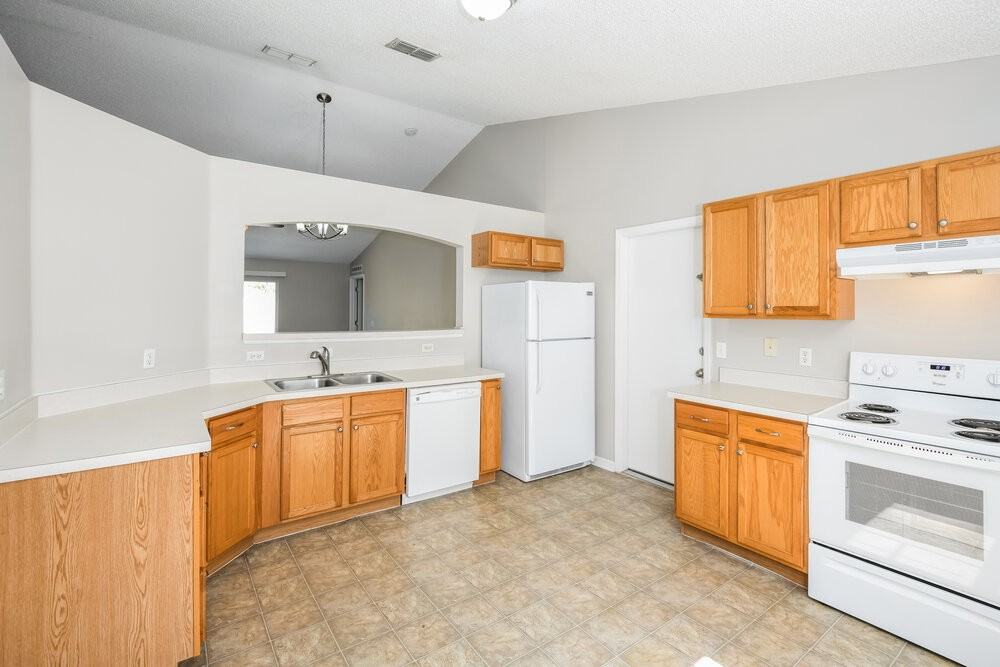 1037 Galvin Ave Sw - Photo 7 of 16