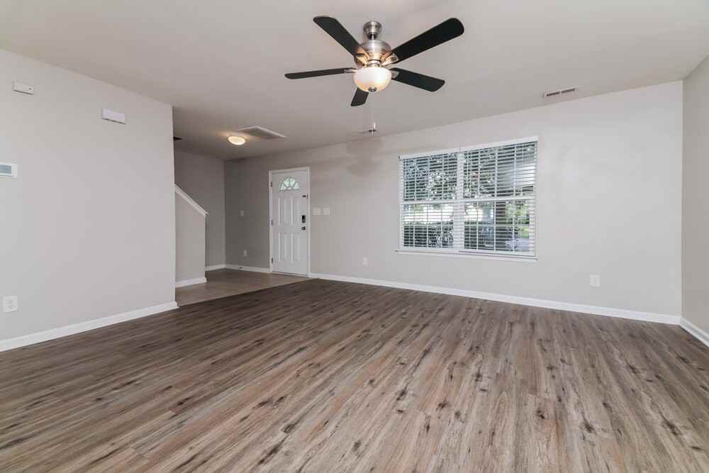 248 N Weststone Blvd - Photo 5 of 17