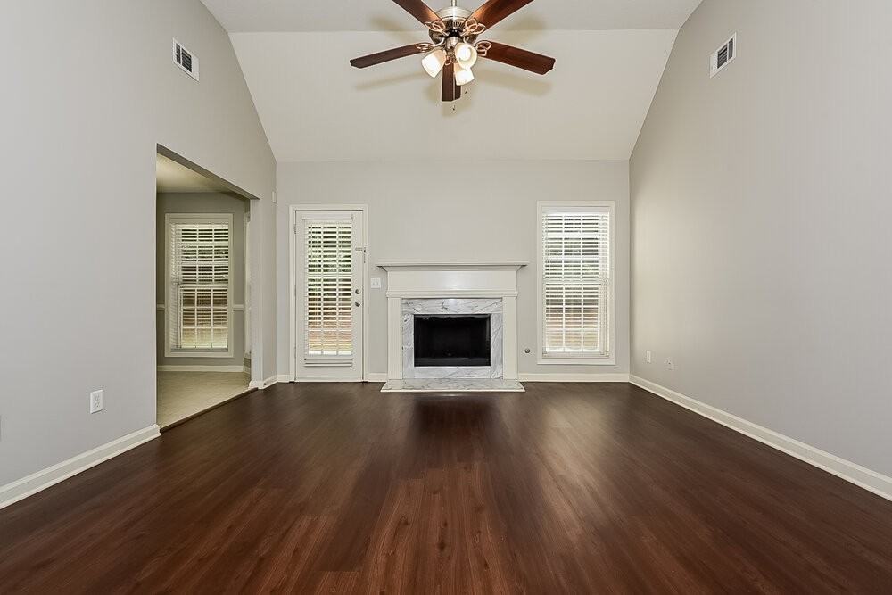 1014 Vineyard Walk - Photo 3 of 16