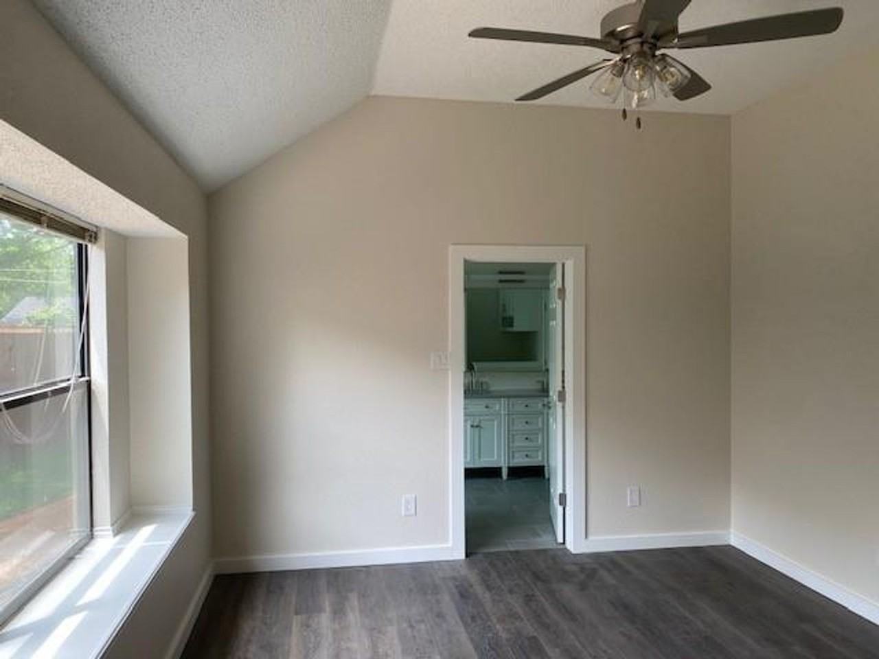 1908 Rose Court - Photo 3 of 17