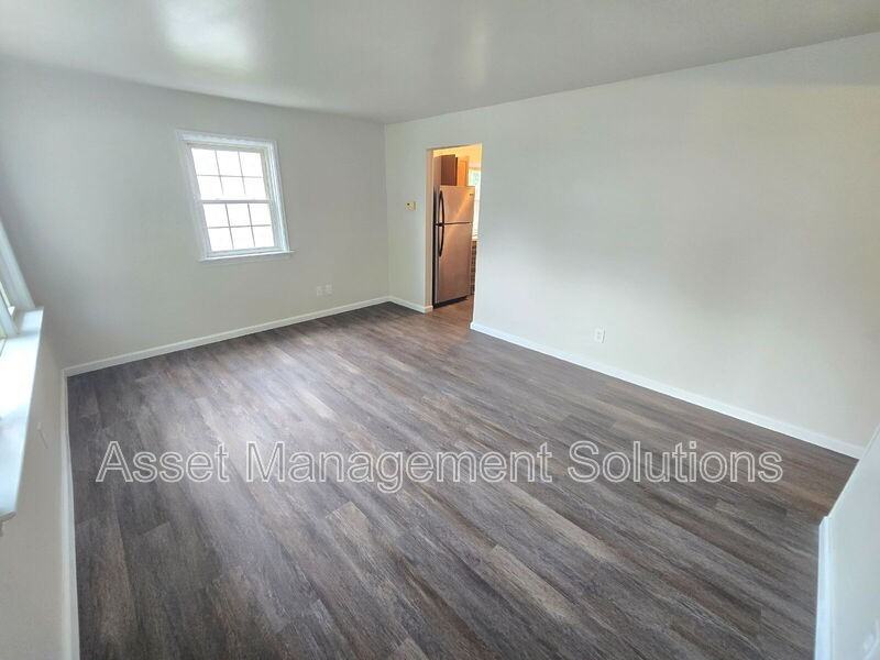 11006 Saint Ambrose Ln - Photo 2 of 23