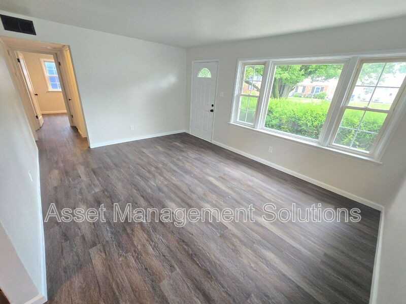 11006 Saint Ambrose Ln - Photo 3 of 23