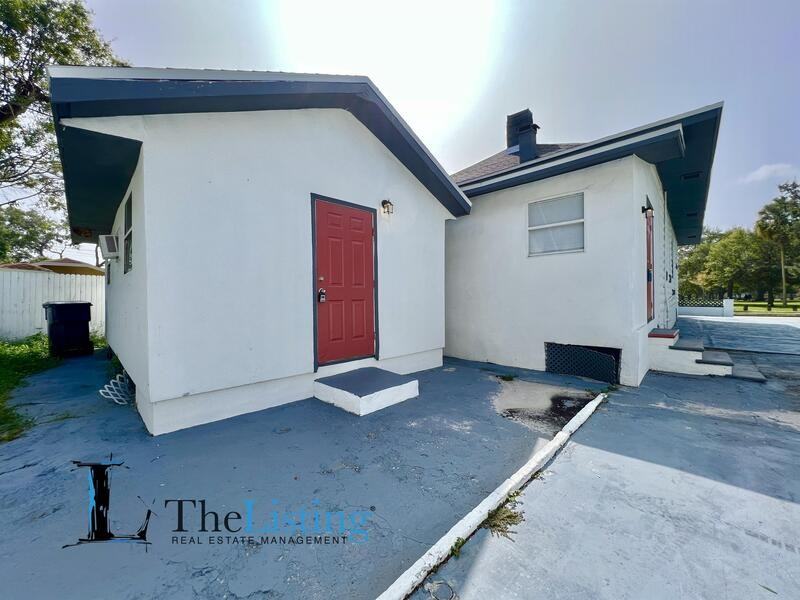 3105 West Spruce Street - Photo 3 of 11