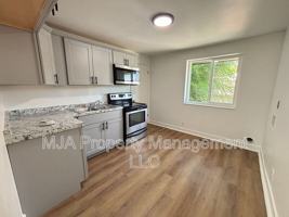 featured image of 2564 Southeast #B