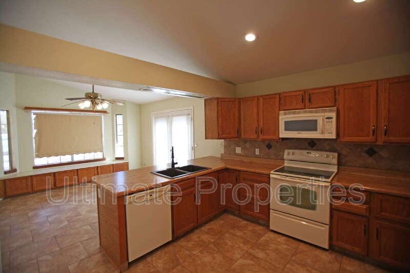 4407 W Kimberly Way - Photo 7 of 19