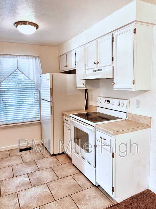 4245 E 119th Pl #D - Photo 3 of 13