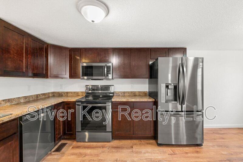 518 Church St - Photo 7 of 15