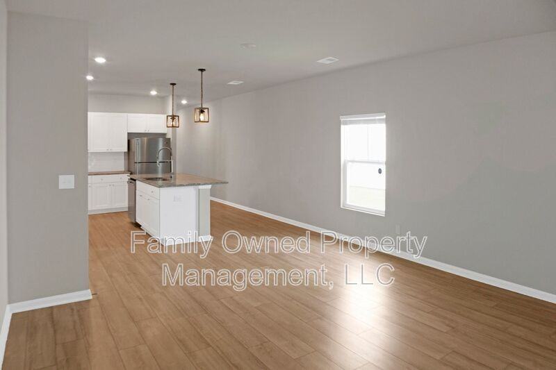 557 Spanish Wells Rd - Photo 4 of 29