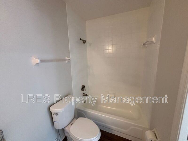 600 Northern Way #1406 - Photo 7 of 33