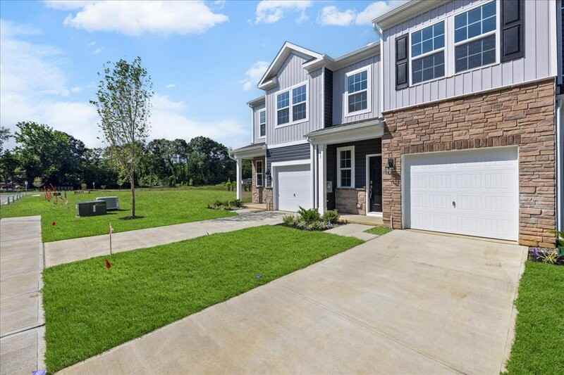 15 Wheeler Dr - Photo 2 of 31