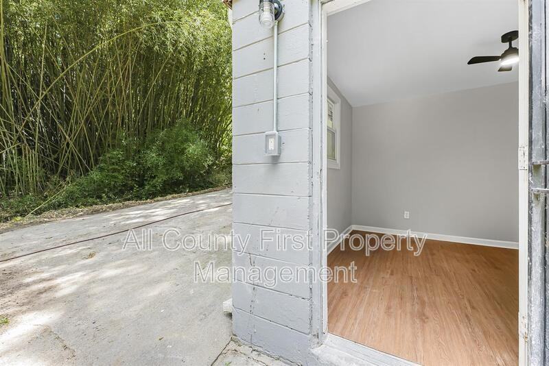 2845 3rd Avenue Southwest #2845UNIT2 - Photo 3 of 16