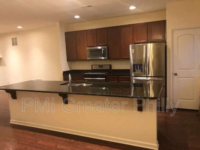 106 Mercer Ct - Photo 4 of 50