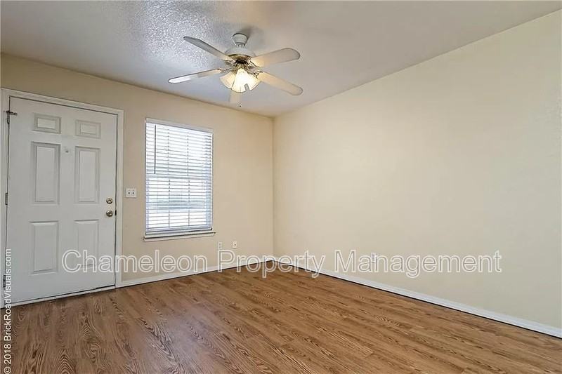 1425 W Sligo St #2 - Photo 2 of 11