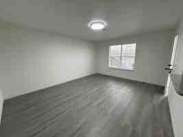 featured image of 329 Berry Street