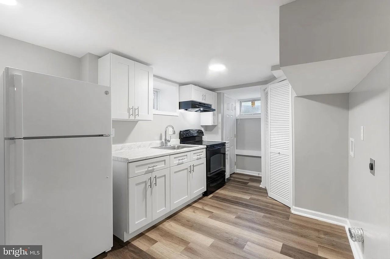 2711 Edfeldt Dr #B - Photo 3 of 10