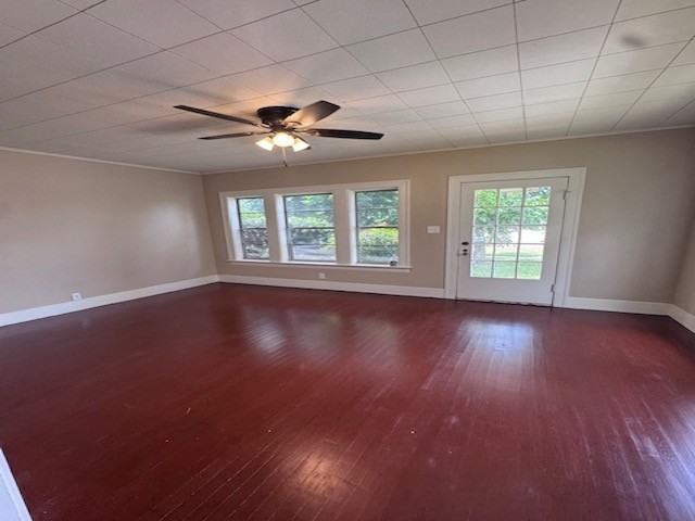 2516 Laurel St - Photo 2 of 16