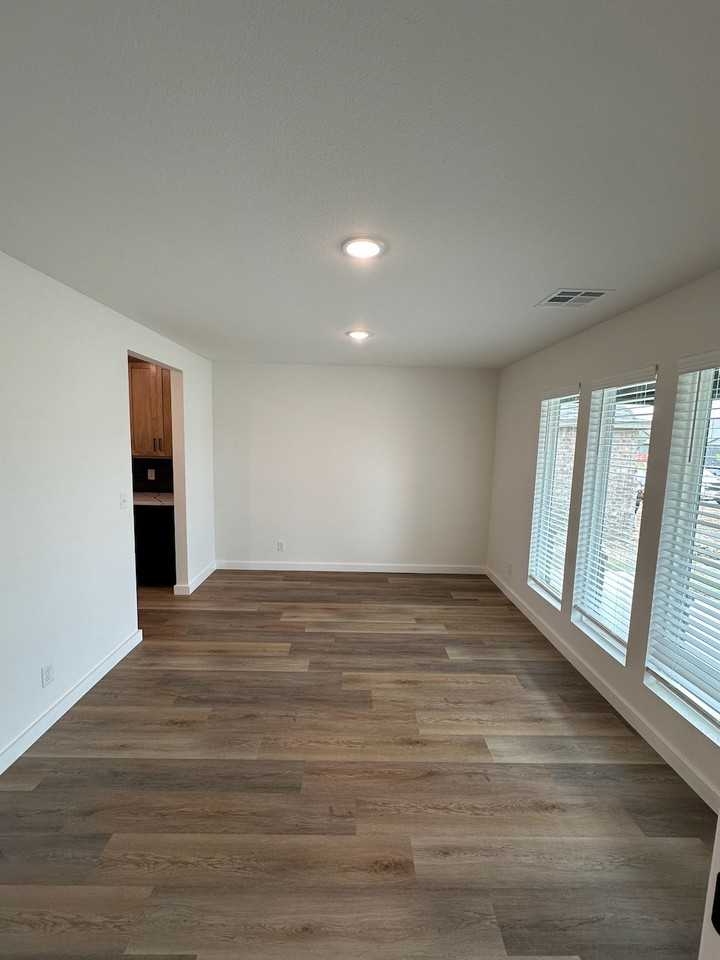 12408 N 134th East Ave - Photo 3 of 14