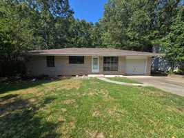 featured image of 1016 Watson Pl