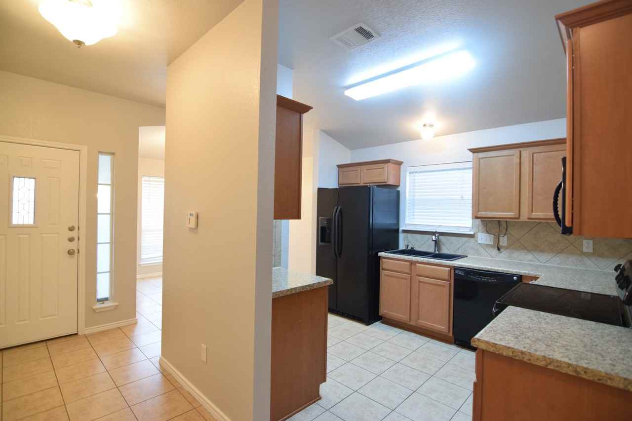 5106 Lions Gate Ln - Photo 3 of 19