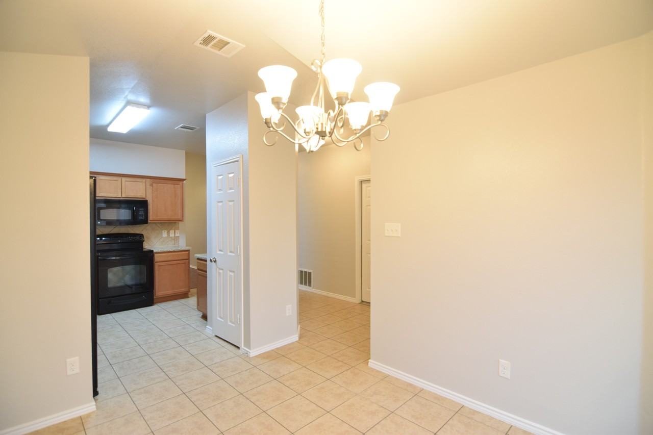5106 Lions Gate Ln - Photo 4 of 19