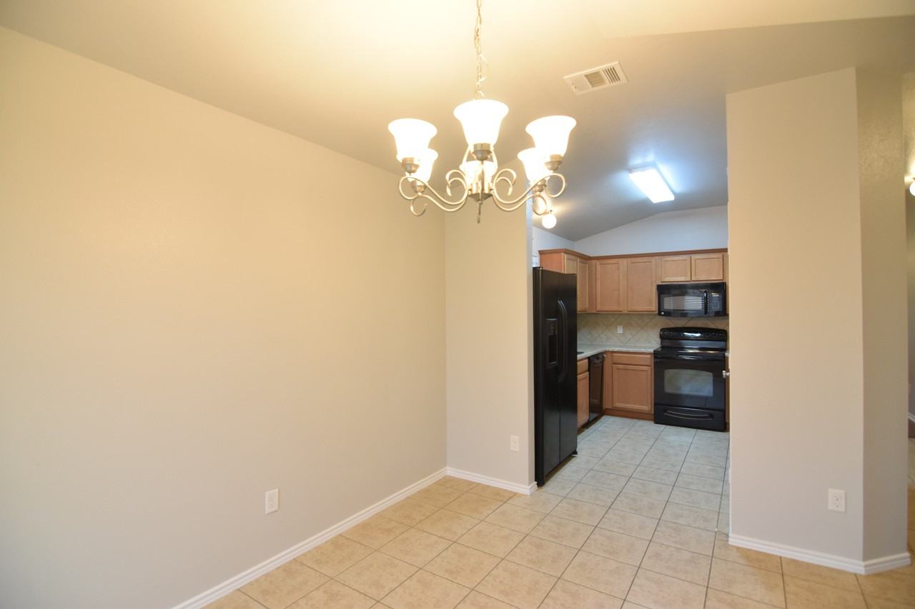 5106 Lions Gate Ln - Photo 5 of 19