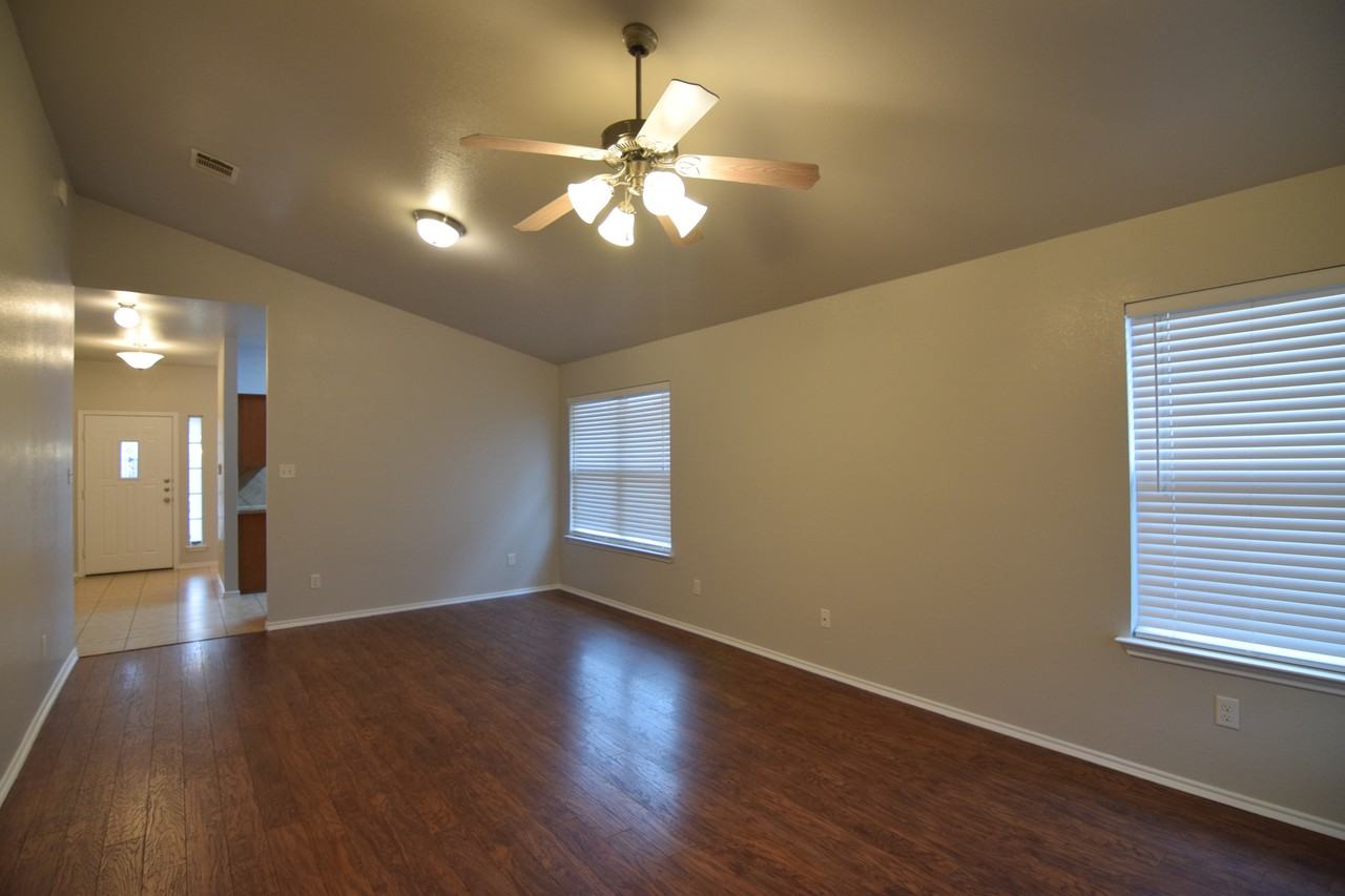 5106 Lions Gate Ln - Photo 6 of 19