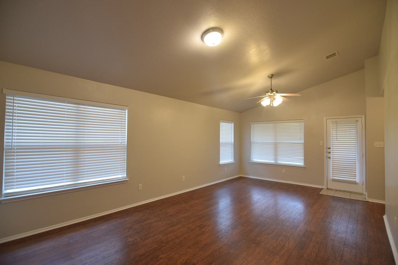 5106 Lions Gate Ln - Photo 7 of 19