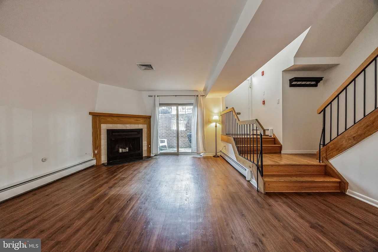 1928 Rodman St #A - Photo 3 of 24