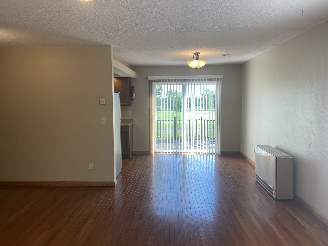 3314 Village Green Dr - Photo 4 of 30