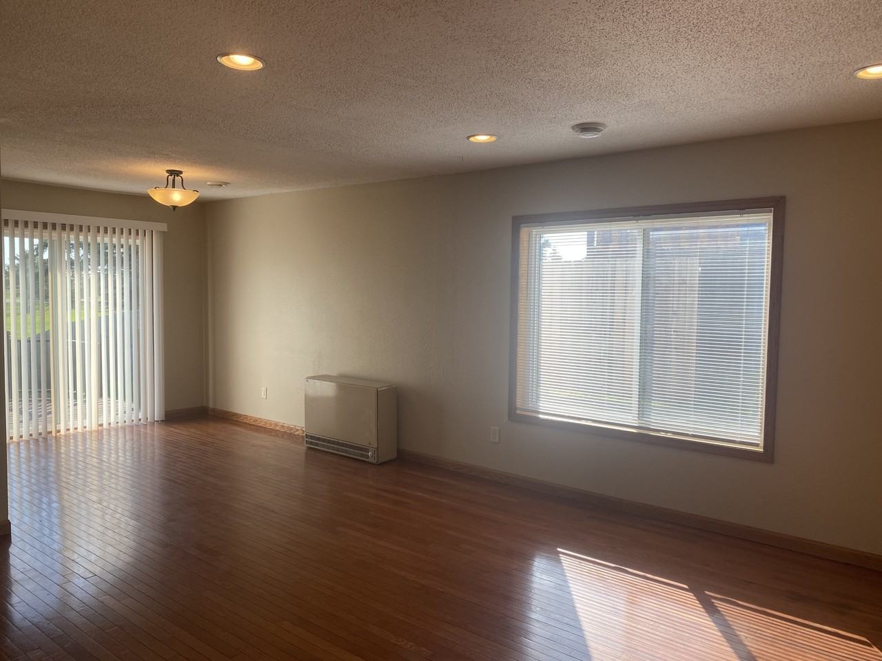 3314 Village Green Dr - Photo 5 of 30