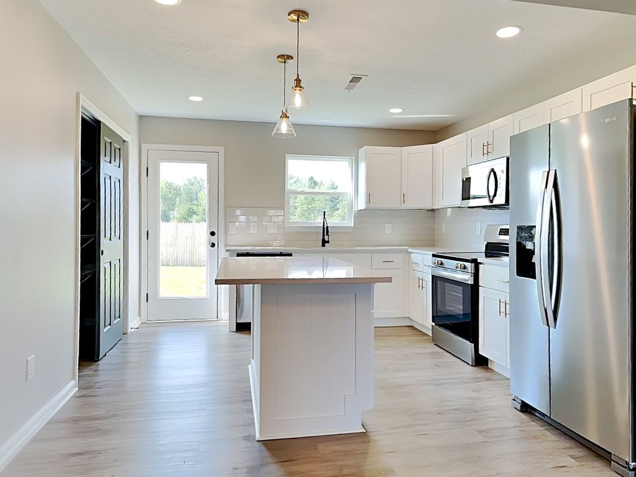 7918 Wolfgang Pl - Photo 4 of 17