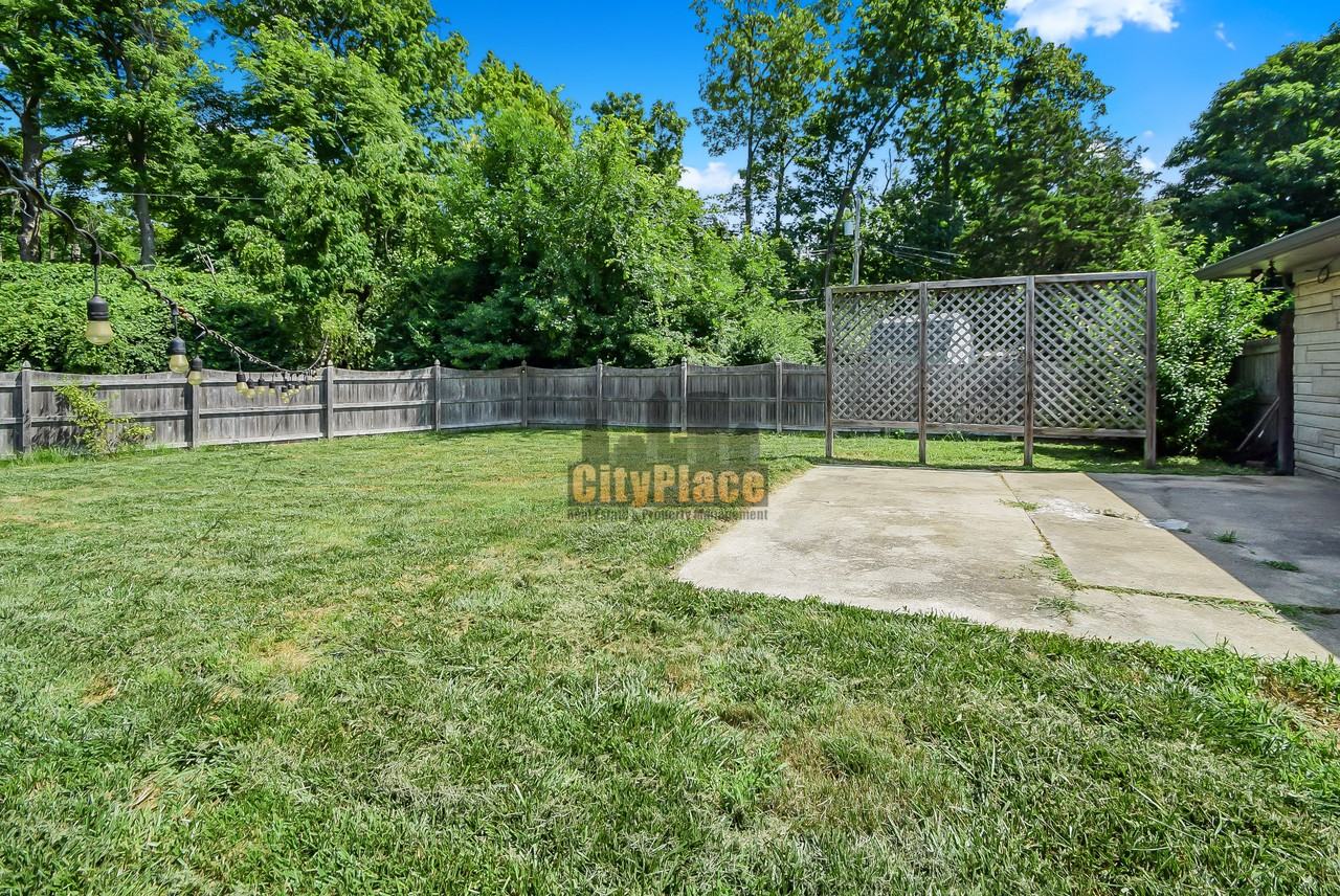 7504 Honnen Dr N - Photo 6 of 31