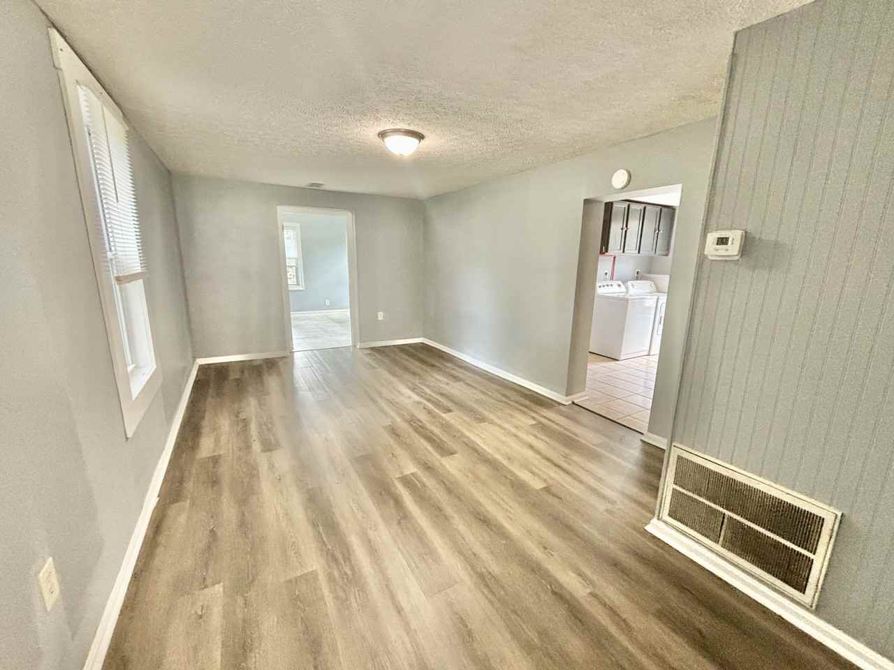 4005 Woodruff Ave - Photo 3 of 12