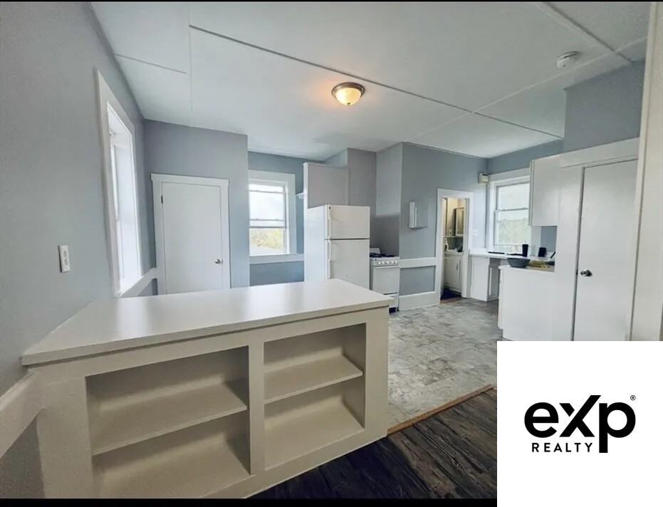 11 Park St #4 - Photo 2 of 7