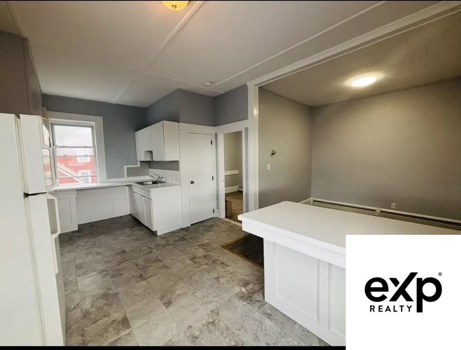 11 Park St #4 - Photo 3 of 7