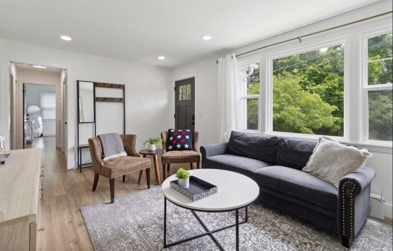 2503 Merry Oaks Dr #NA - Photo 3 of 17