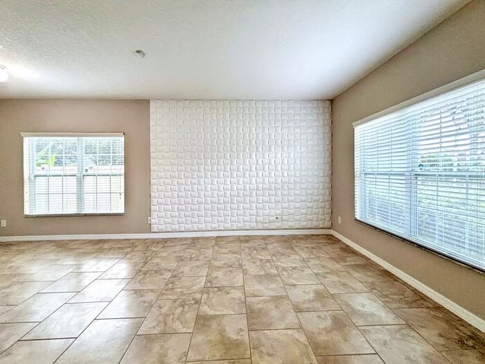 34408 Alicante Ct - Photo 3 of 32