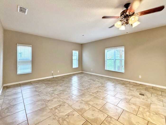 34408 Alicante Ct - Photo 2 of 32