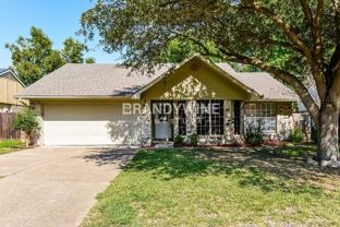 108 Mapleridge Dr - Photo 1 of 1