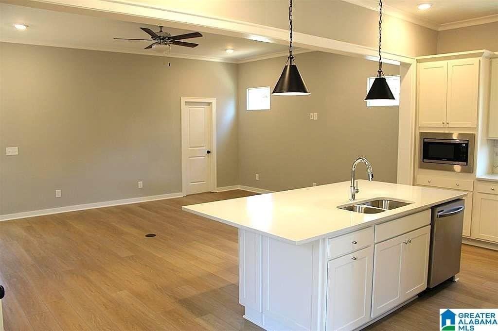 1243 Elizabeth Ter - Photo 4 of 26