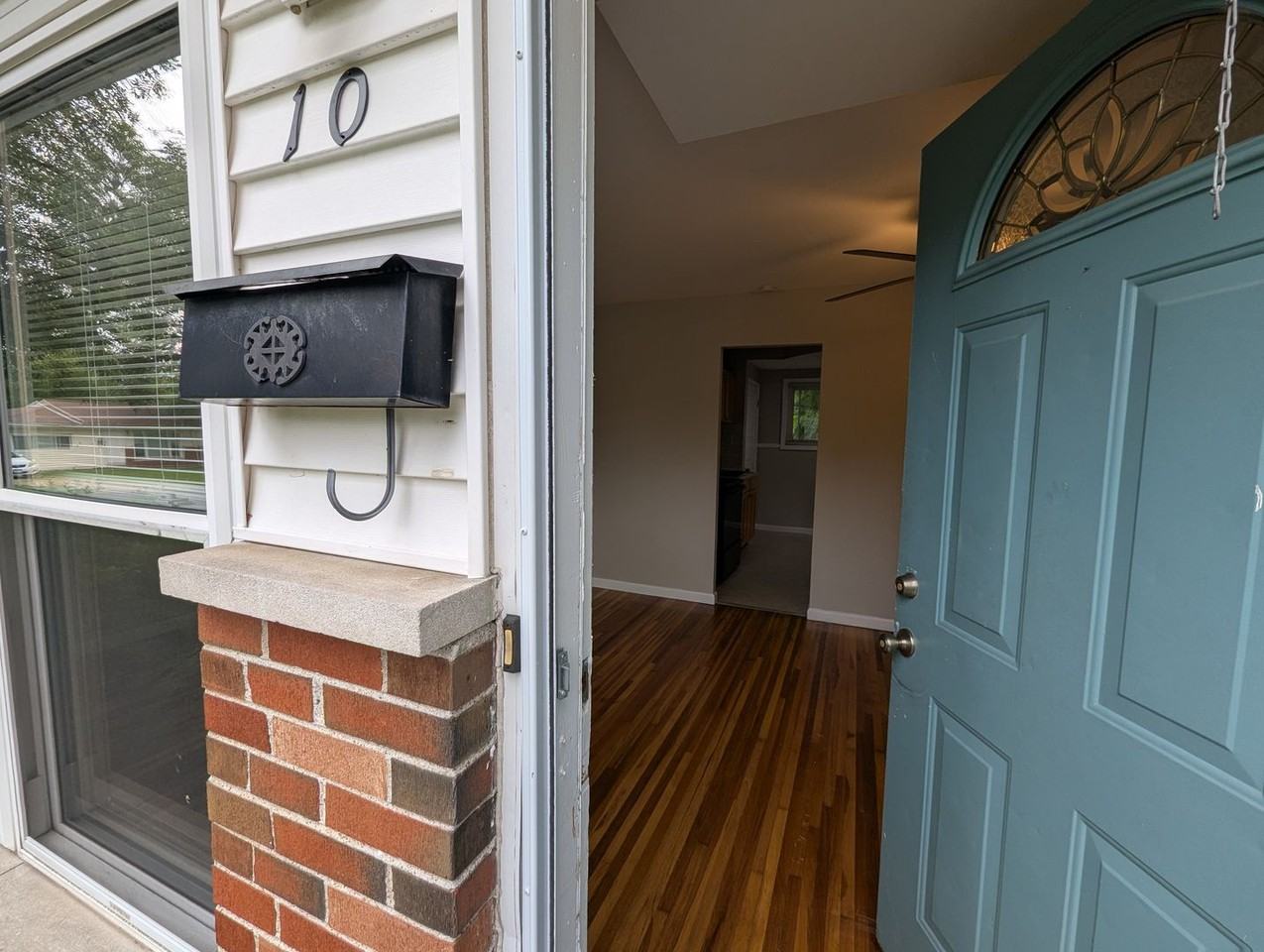 10 Capri Dr - Photo 2 of 20