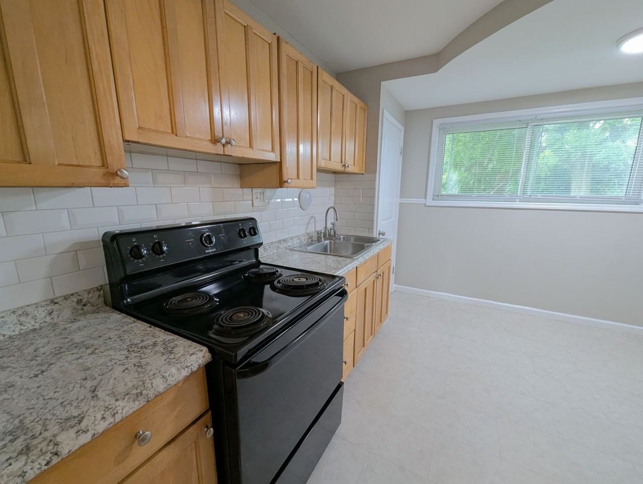 10 Capri Dr - Photo 5 of 20