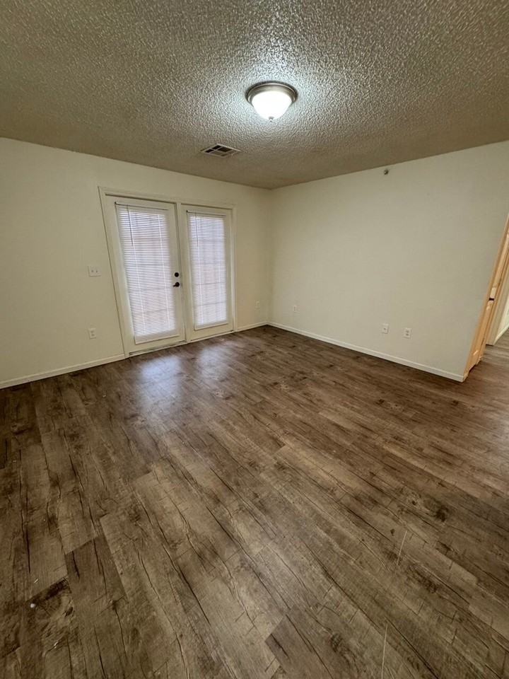 The Willow Trace - Photo 3 of 6